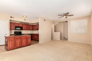 Photo #5: 6090407 Listing 