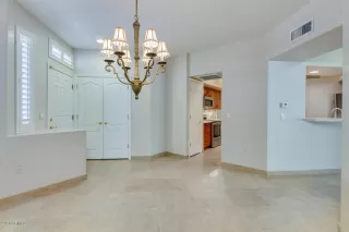 Photo #6: 6090437 Listing 