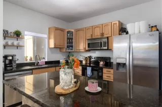 Photo #3: 6090441 Listing