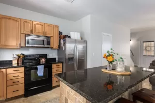 Photo #5: 6090441 Listing