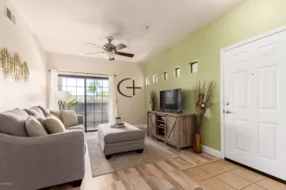 Photo #3: 6090641 Listing