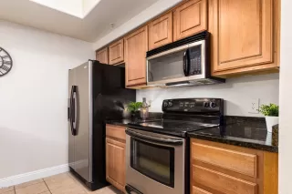 Photo #6: 6090641 Listing