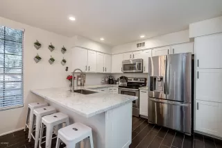 Photo #4: 6090837 Listing