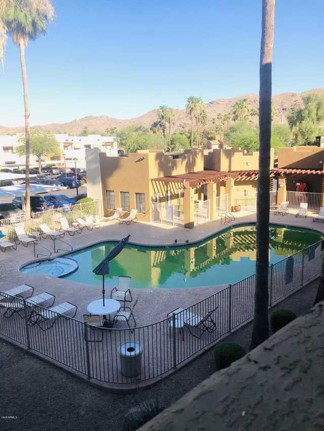 MLS: 6090890 Condo For Sale