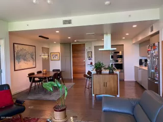 Photo #5: 6091098 Listing