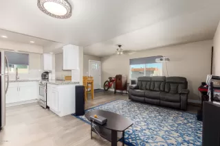 Photo #5: 6091291 Listing 