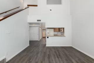 Photo #5: 6091343 Listing