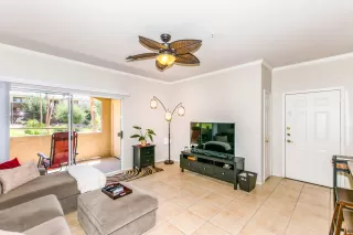 Photo #4: 6091725 Listing