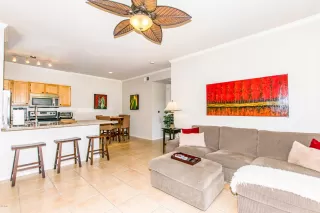 Photo #6: 6091725 Listing