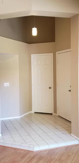 Photo #3: 6091877 Listing