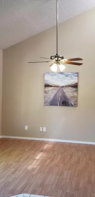 Photo #4: 6091877 Listing