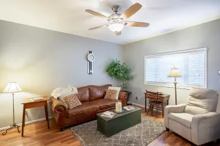 Photo #3: 6092037 Listing