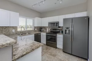 Photo #5: 6092096 Listing 