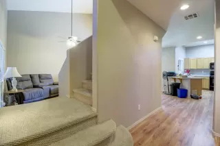 Photo #2: 6092168 Listing