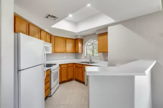 Photo #1: 6092190 Listing