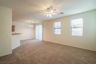 Photo #4: 6092322 Listing