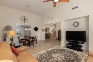 Photo #5: 6092542 Listing