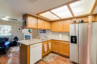 Photo #5: 6092716 Listing