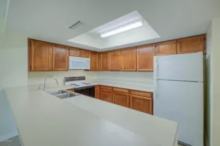 Photo #5: 6092856 Listing