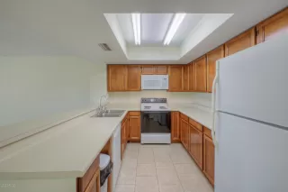 Photo #6: 6092856 Listing