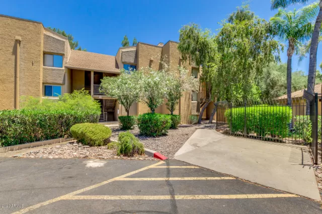 MLS: 6092903 Condo For Sale