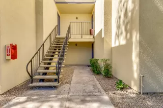 Photo #2: 6092925 Listing