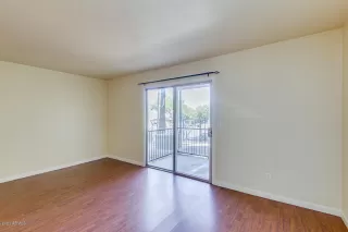 Photo #4: 6092925 Listing