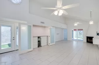 Photo #5: 6092936 Listing