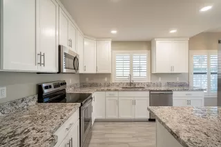 Photo #5: 6093039 Listing 