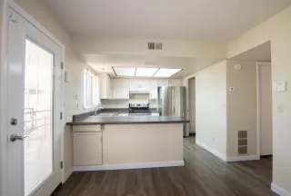 Photo #6: 6093230 Listing 