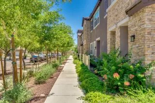 Photo #2: 6093354 Listing