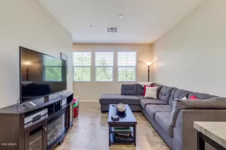 Photo #4: 6093354 Listing