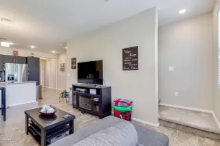 Photo #5: 6093354 Listing