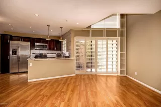 Photo #2: 6093403 Listing