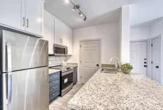 Photo #3: 6093576 Listing