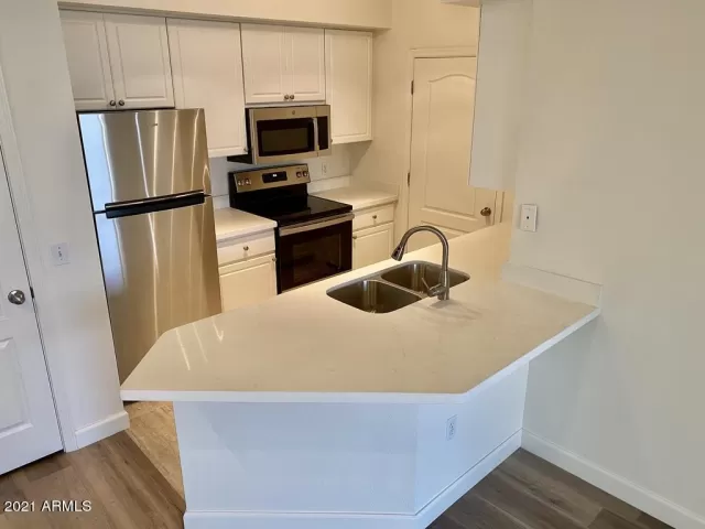 MLS: 6093593 Condo For Sale