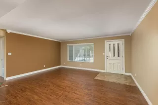 Photo #4: 6093838 Listing 