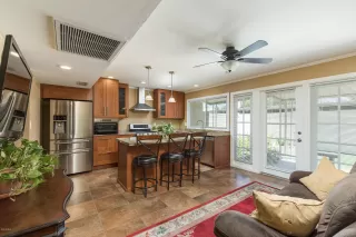 Photo #5: 6093838 Listing 