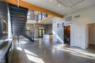 Photo #1: 6093949 Listing