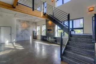 Photo #2: 6093949 Listing