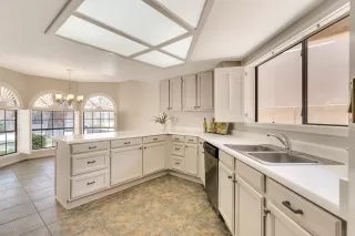 Photo #6: 6093970 Listing 