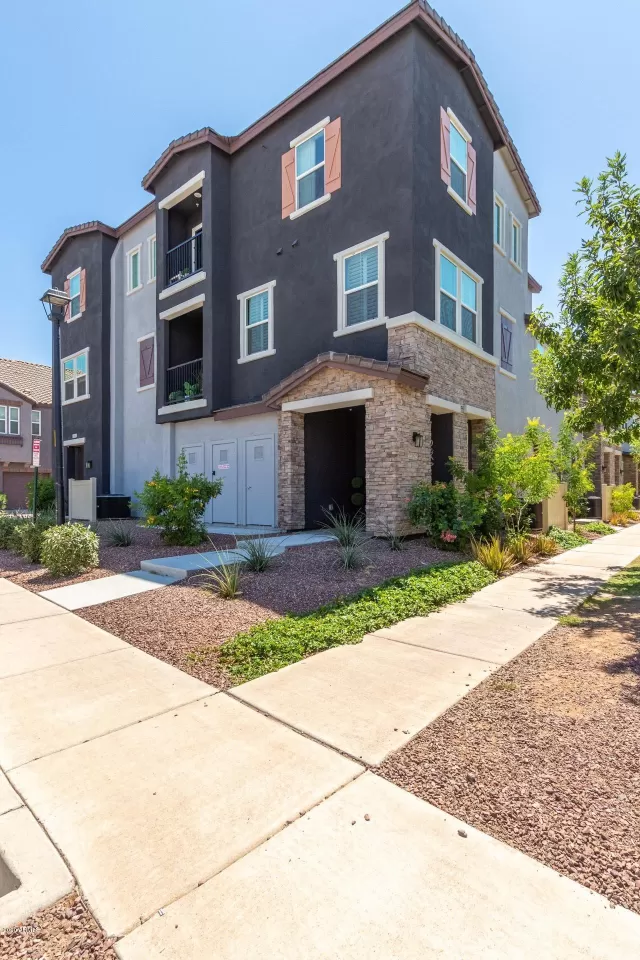 MLS: 6094316 Condo For Sale