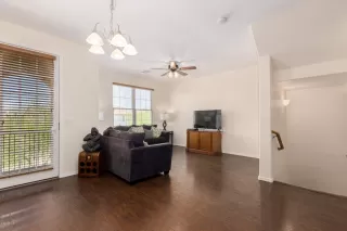 Photo #3: 6094405 Listing 