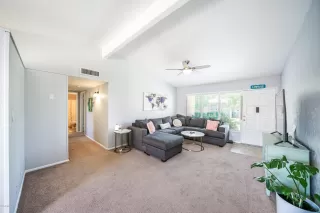 Photo #6: 6094422 Listing