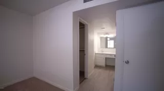 Photo #6: 6094537 Listing