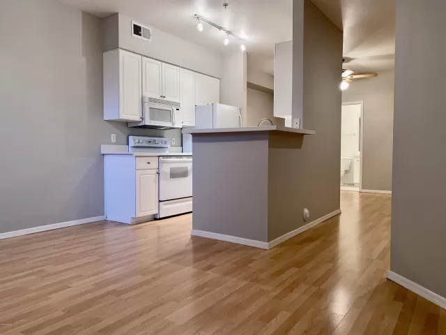 MLS: 6094538 Condo For Sale