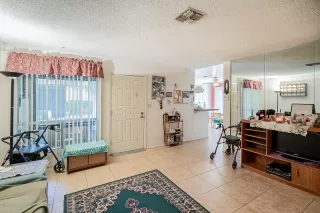 Photo #2: 6094583 Listing