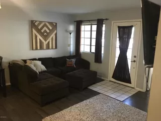 Photo #5: 6094585 Listing