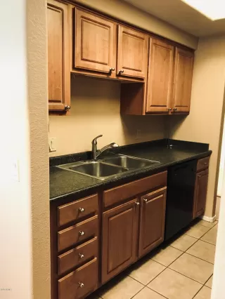 Photo #6: 6094712 Listing