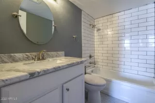 Photo #4: 6094824 Listing